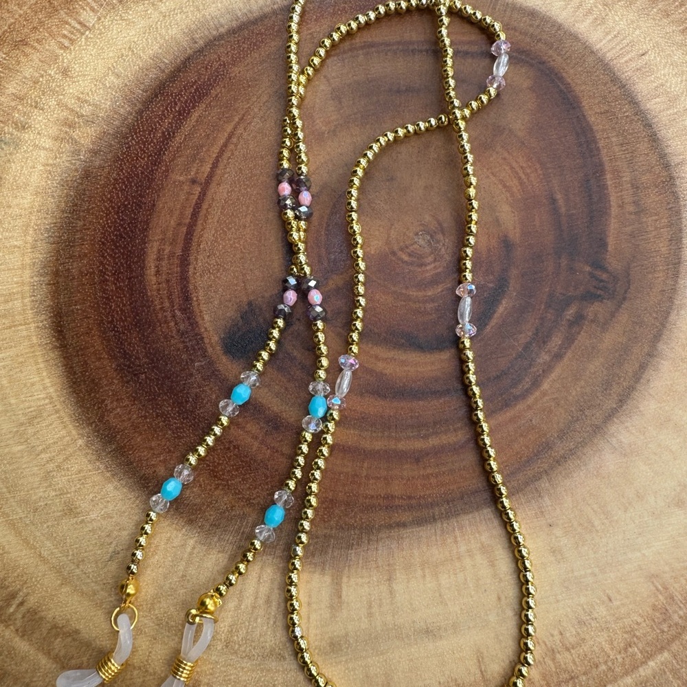 Elegant Gold Beaded Necklace with Multicolor Accents
